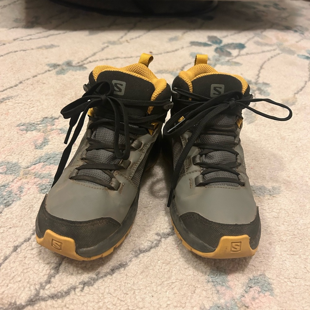 Salomon Kids' Athletic Shoes in Gray and Yellow